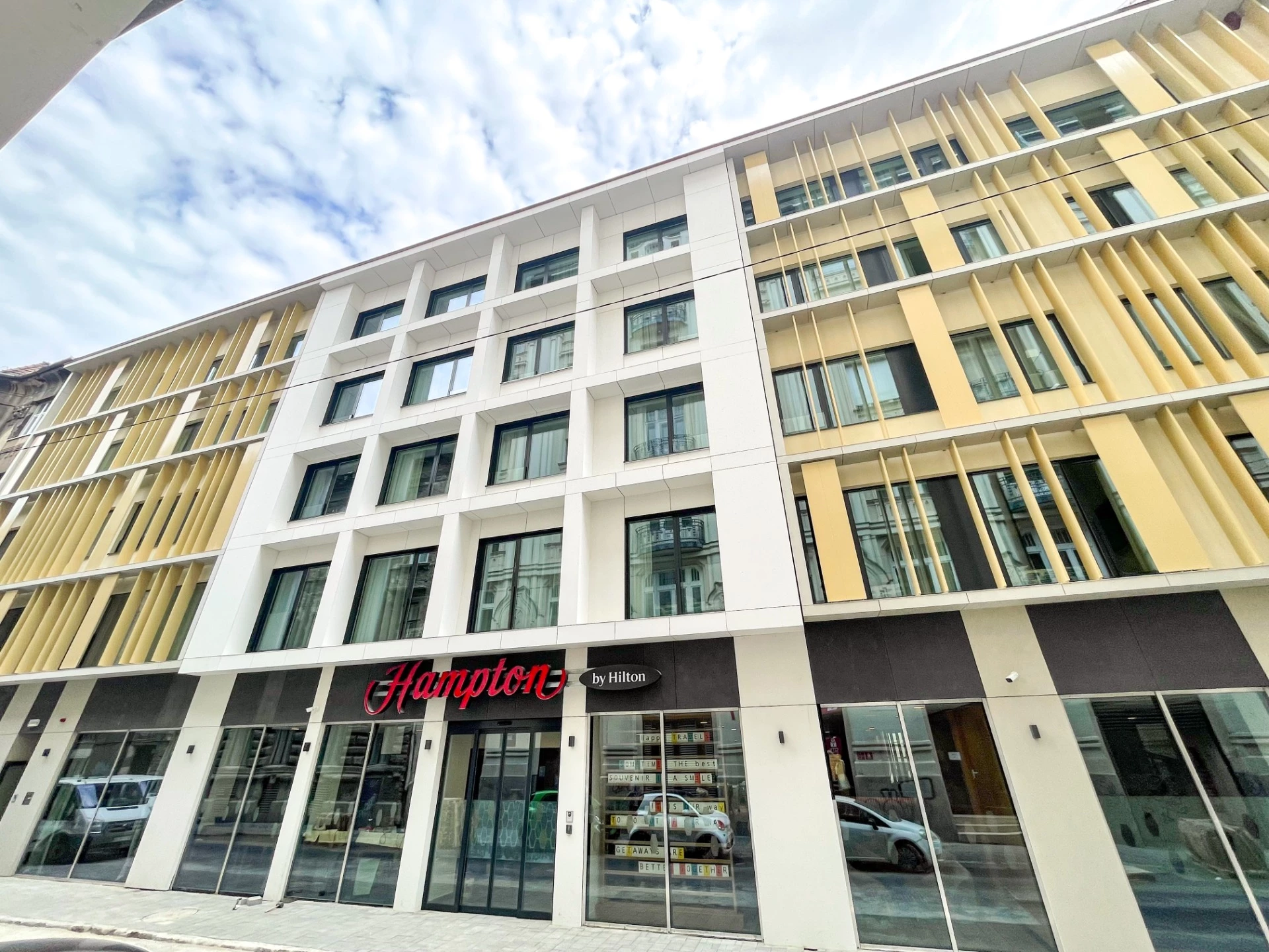 Budapest  Hampton by Hilton  35 tonna