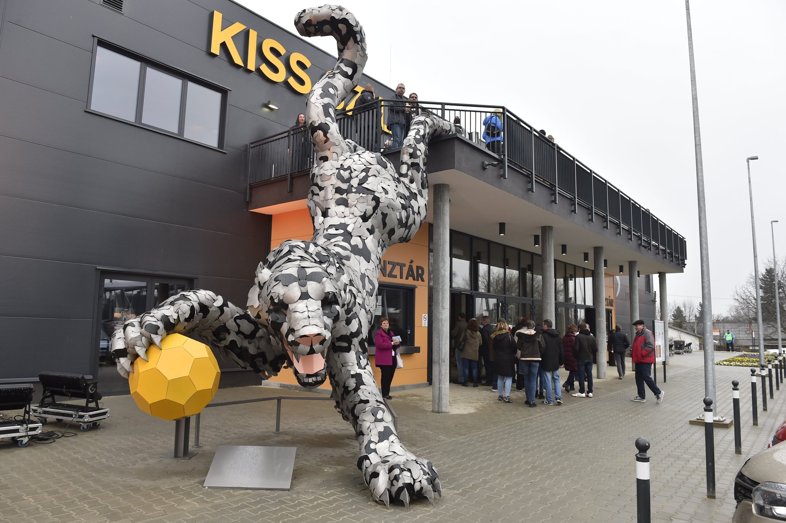Siófok  Kiss Szilárd sportcsarnok  35 tonna